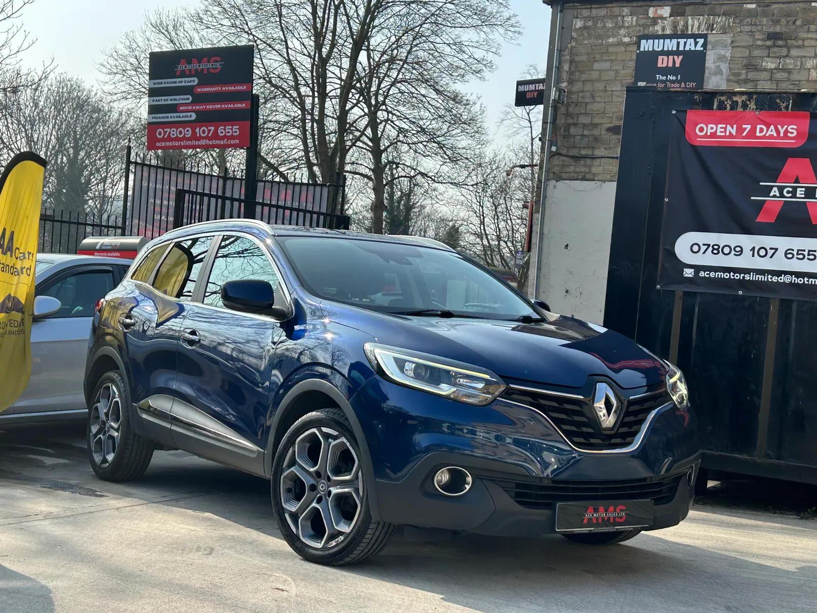None RENAULT KADJAR DYNAMIQUE S 4 WHEEL DRIVE TOP SPEC 12 MONTHS MOT 4,950... photo